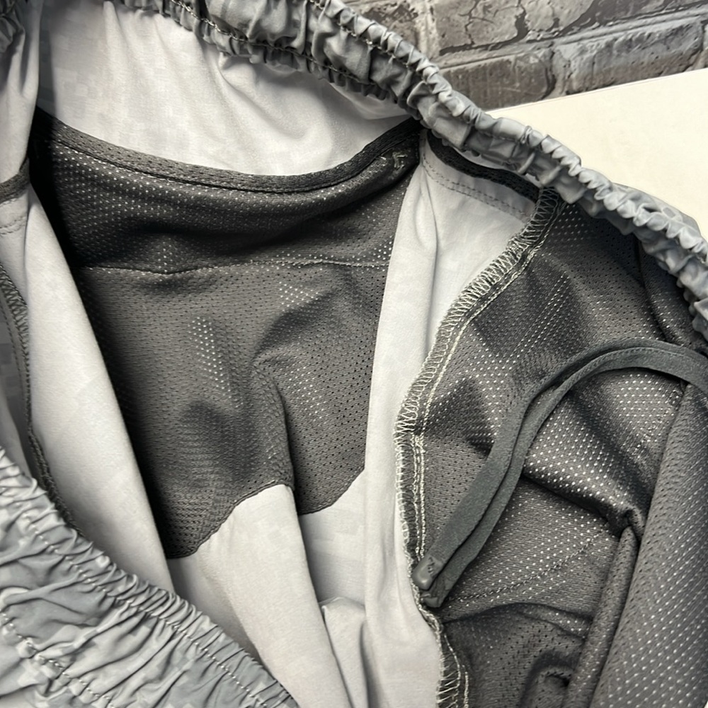 Peter Millar‎ - Picture 9 of 13
